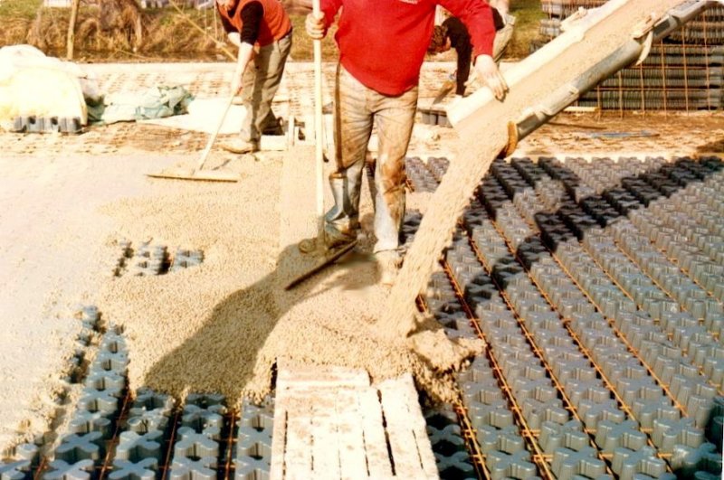 concretepouring.jpg