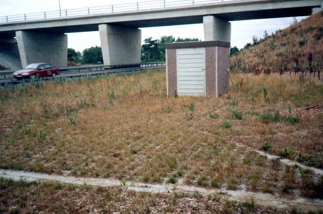 accesstoswitchgearkiosk.jpg